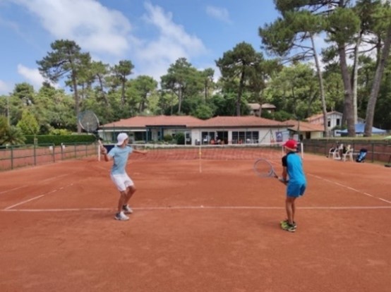 Junior Tour — Stage intensif et tournois à Hossegor